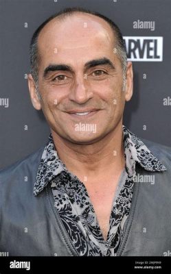  Navid Negahban's Emotional Return: From Hollywood Exile to Stockholm Stage!